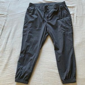 Old Navy Poplin Cargo Joggers